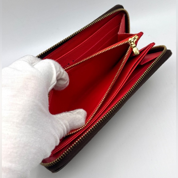 Authentic Louis Vuitton Damier Evasion Zippy Wallet N61240 - Picture 7 of 11